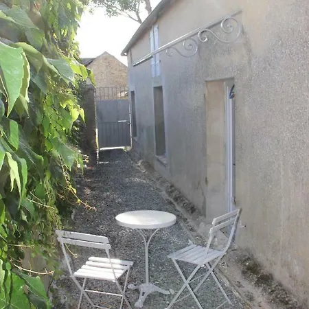 Oda ve Kahvaltı Le Clos De Rudignon Noisy-Rudignon